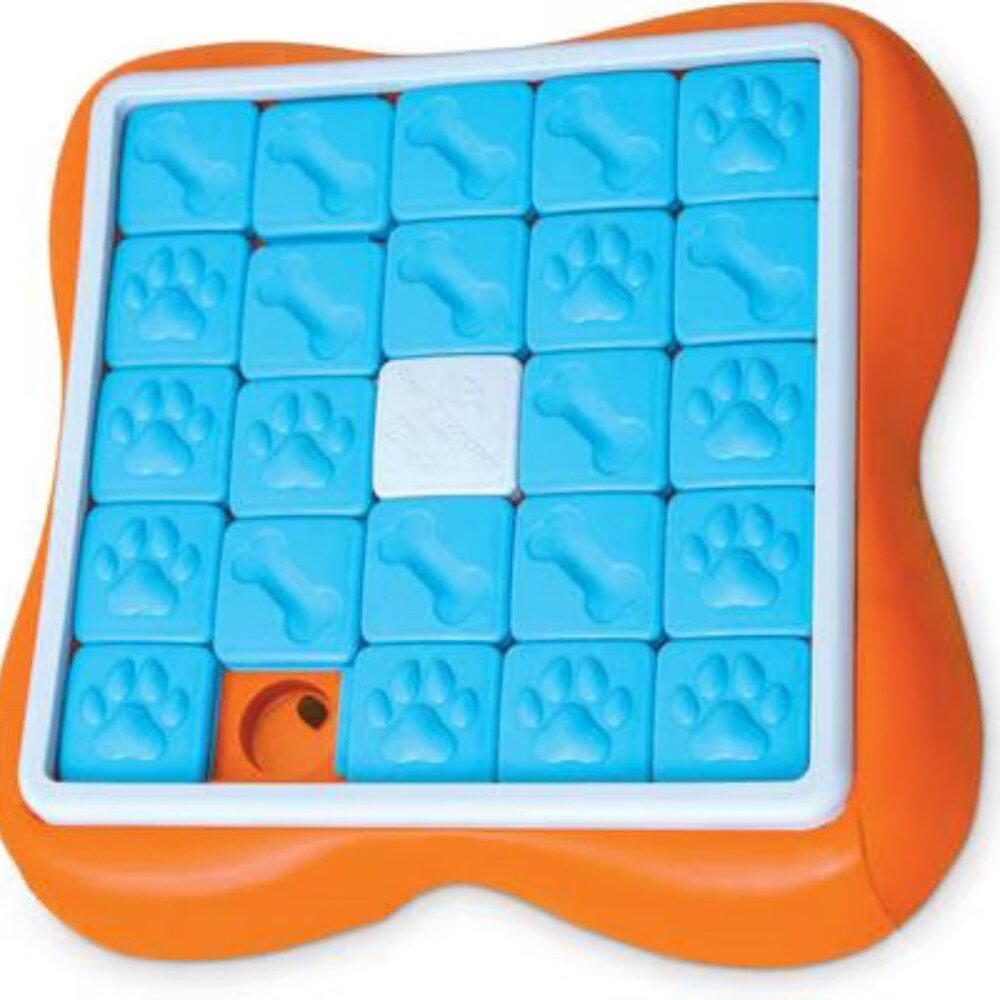 Nina Ottosson by Outward Hound Challenge Slider Dog Toy, Blue & Orange